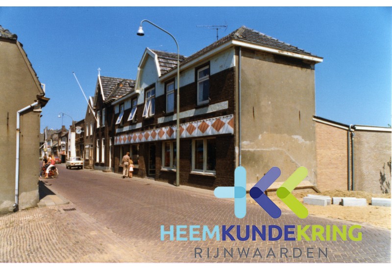 Hoofdstraat 11-7-1977 Coll. HKR (17)